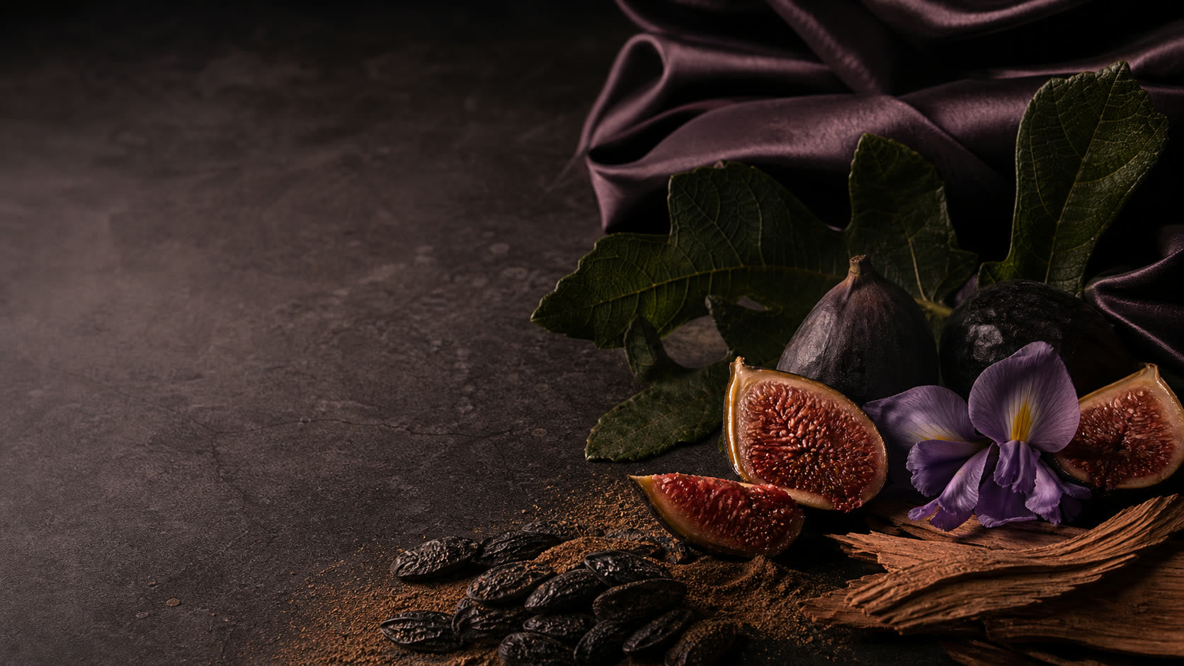 Smochine negre, frunze de smochin, iris și cedru